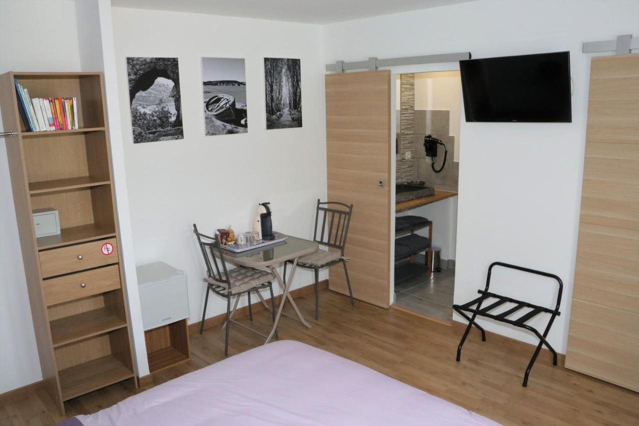 Castirla Chambre D'Hotes Mantei المظهر الخارجي الصورة