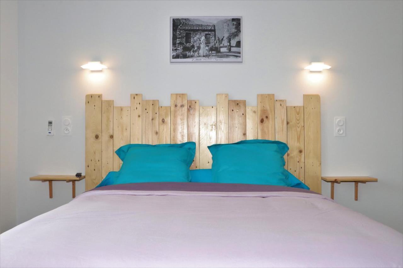 Castirla Chambre D'Hotes Mantei المظهر الخارجي الصورة